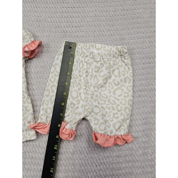 Busy Bees Smocks Girls 3 Months Animal Print Ruffled 2 Piece Set - Picture 2 of 8